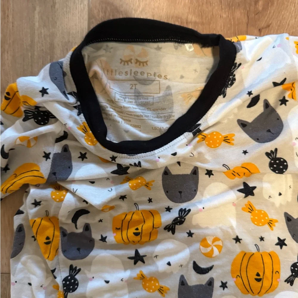 🎃 Little Sleepies 2T Halloween Pajama Set - Picture 2 of 2